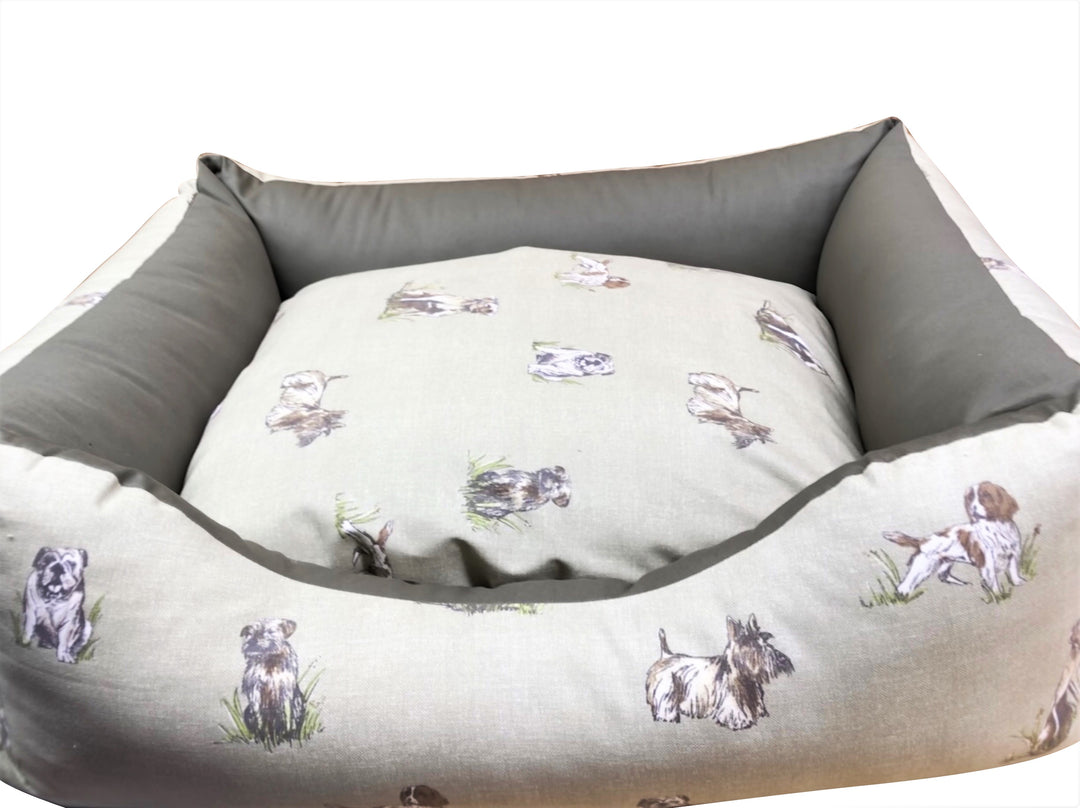 Country Dogs Settee 84cm x 69cm (One Size Only)