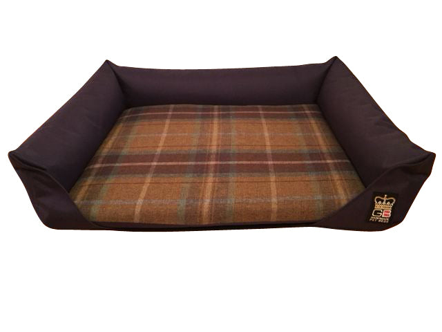 Partial Waterproof Setee Dog Bed with Fabric Pattern & Reversible Pad